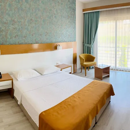 Santana 4* ألتينولوك